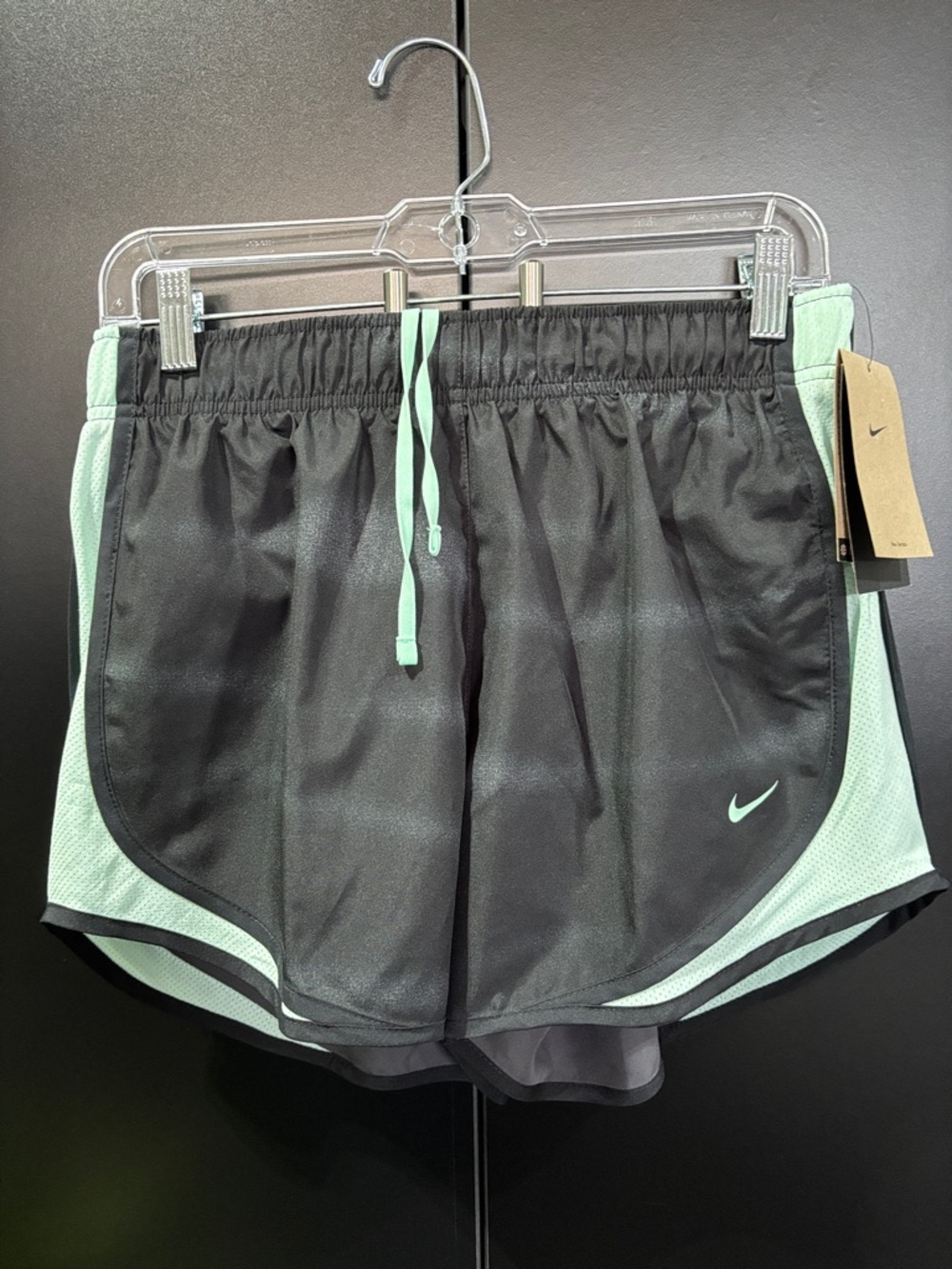 Nike Dri-Fit Running,panty lined,mesh panel, 
drawstring/elastic,key pocket